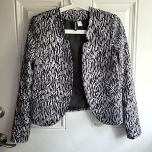 H&M Divided Cropped Blazer